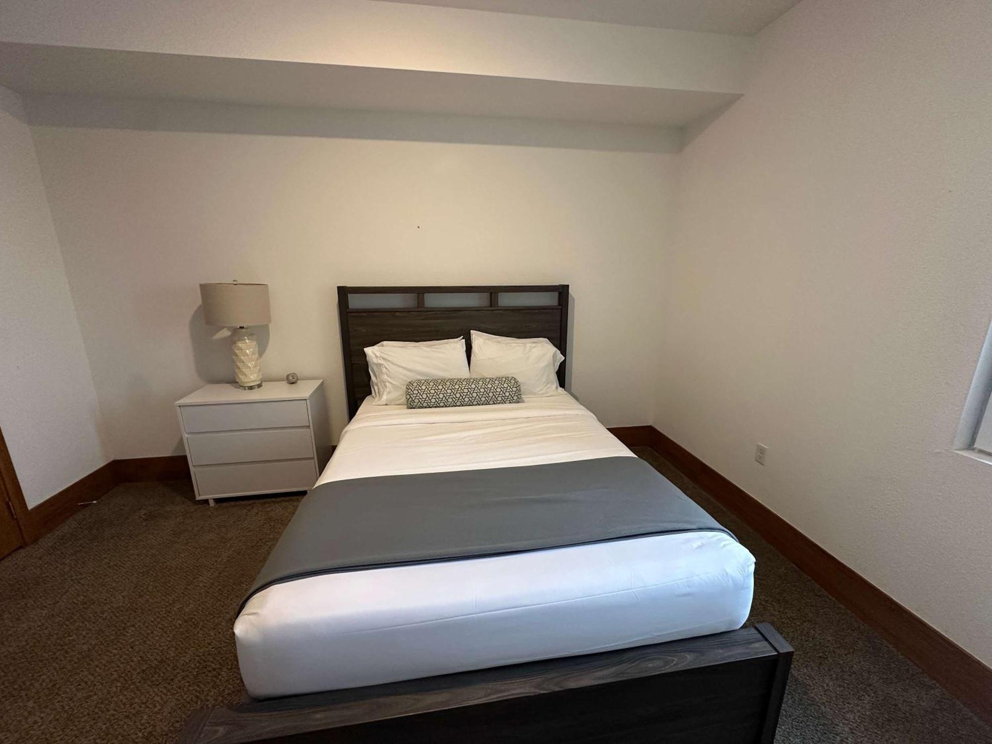2Br Suite At The Grand Castle Pool Gym & Parking Grandville Exterior photo
