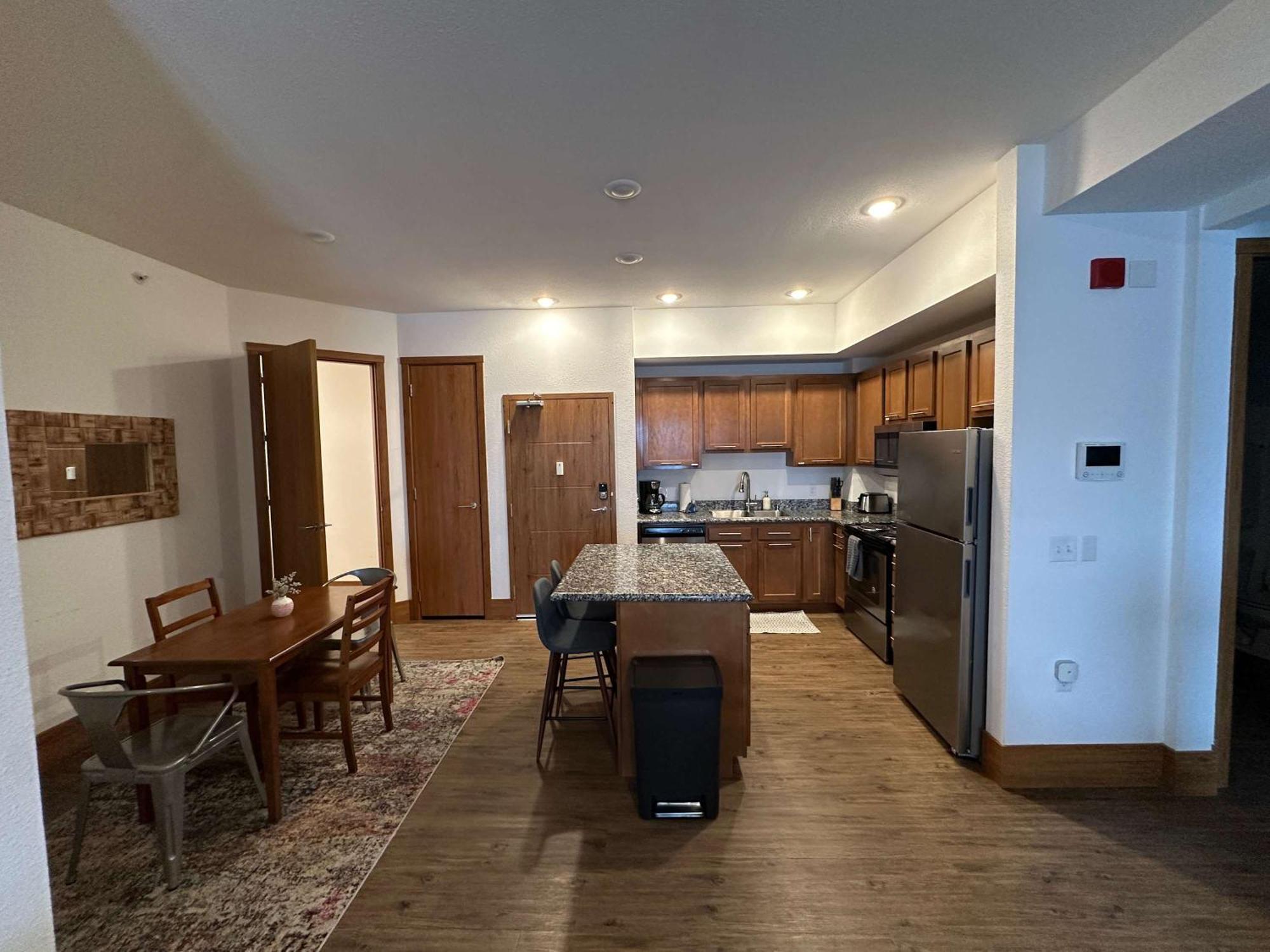 2Br Suite At The Grand Castle Pool Gym & Parking Grandville Exterior photo